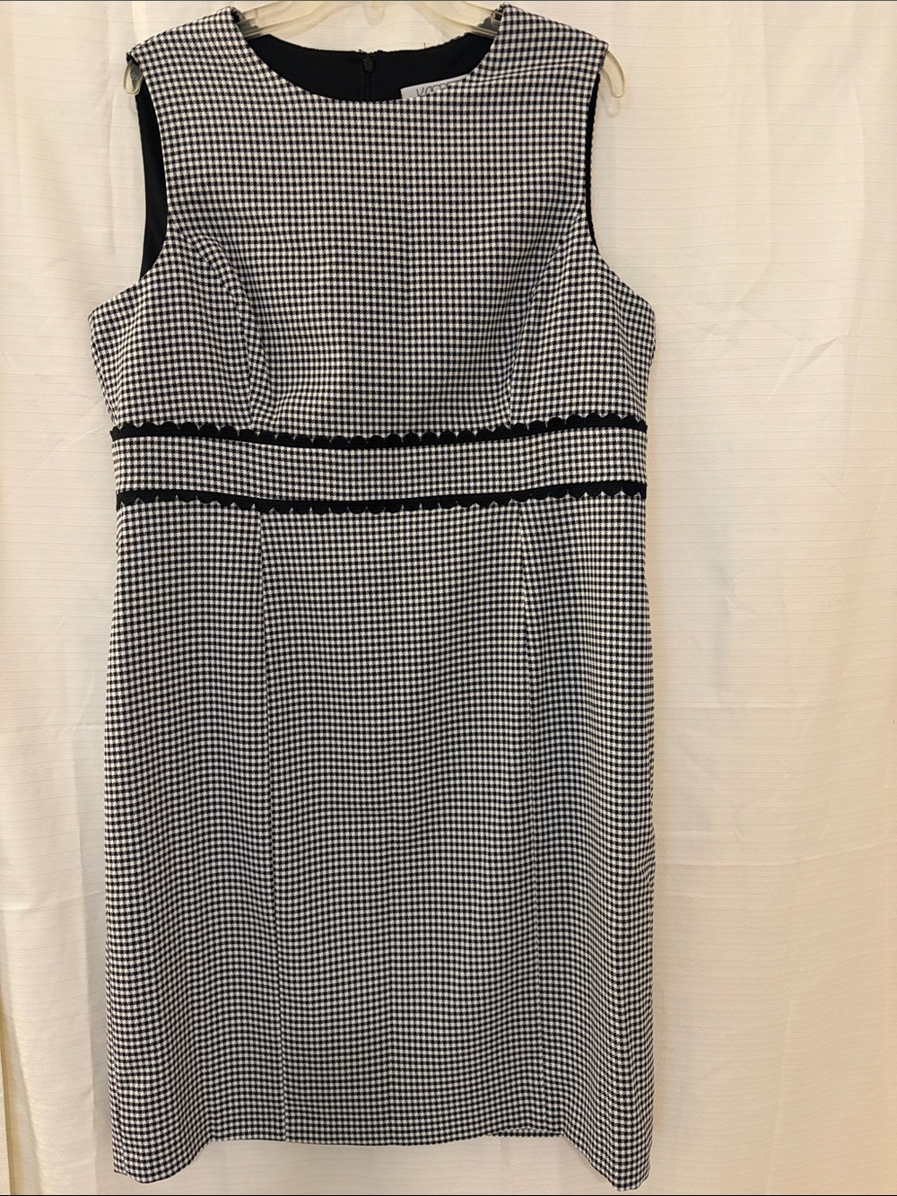 Kasper Black and White Houndstooth Midi Sheath Dress